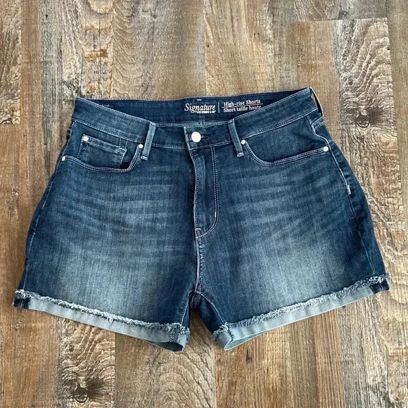 Signature  Levi’s |High -Rise Shorts - Picture 1 of 8